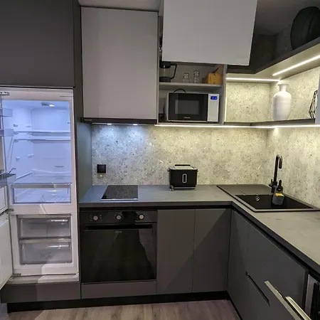 Hermes Avenue Apartament *